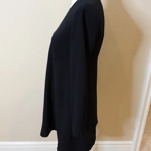 Zara Black Long Sleeve Crepe Shift Dress with Keyhole Back - Picture 4 of 12